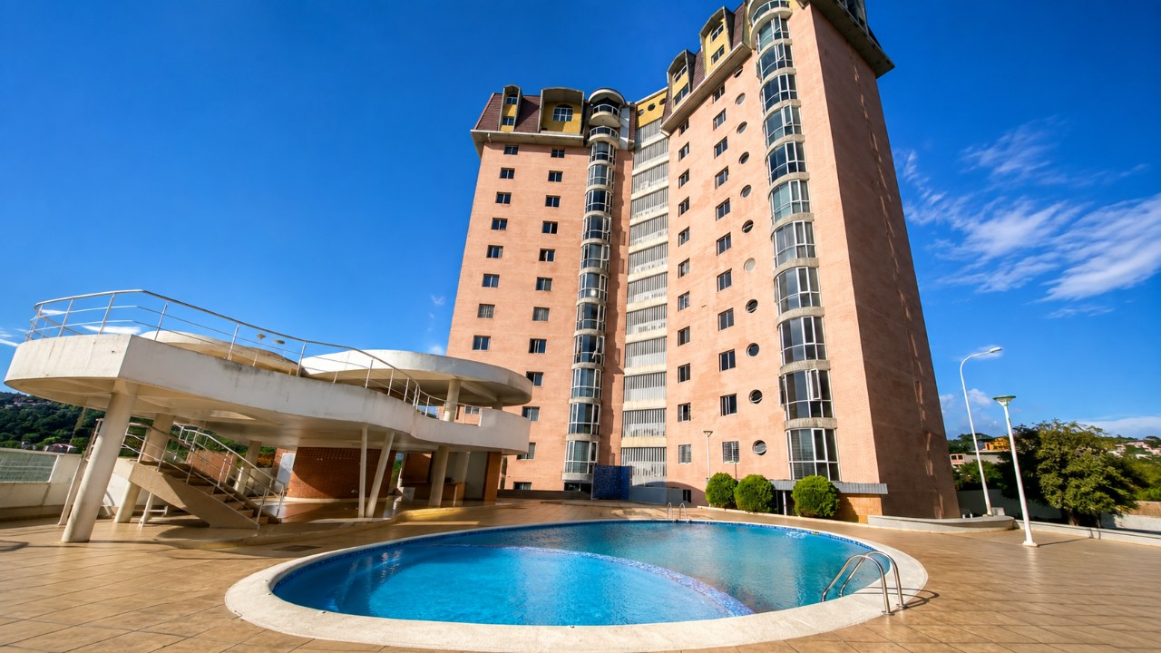 Apartamentos en Obra Blanca en Sector La Guayana — PH Dúplex en Venta – Residencias Las Palmas, San Cristóbal